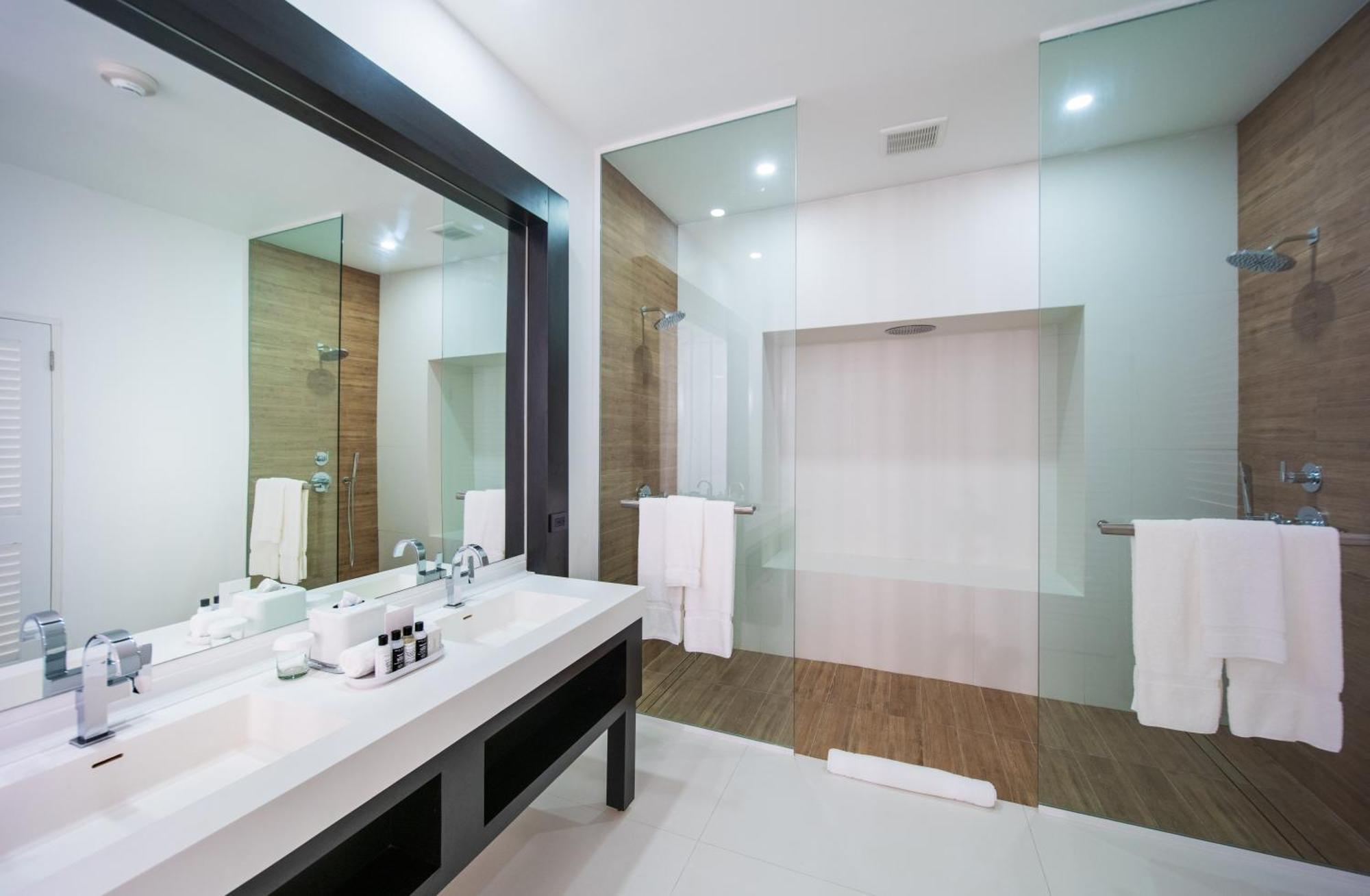 Junior Suite King Ocean View
